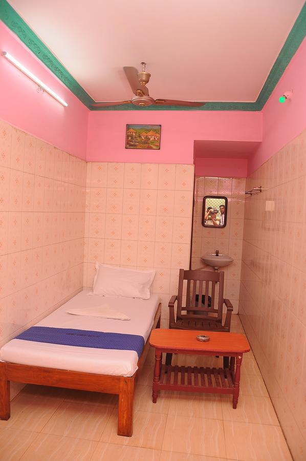 شيناي Merit Guest House المظهر الخارجي الصورة